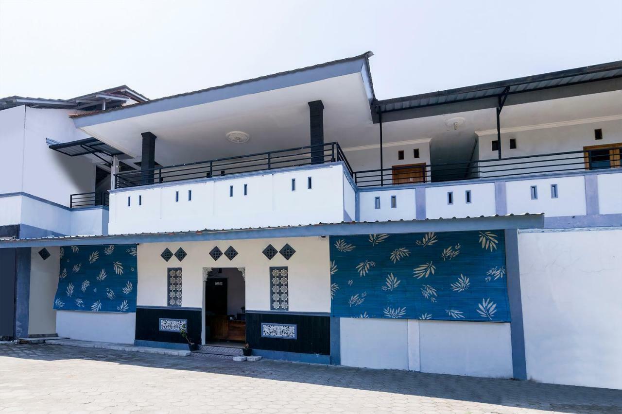 Отель Oyo 857 Pakuncen Malioboro Syariah Джокьякарта Экстерьер фото