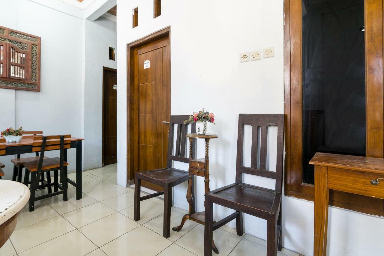 Отель Oyo 857 Pakuncen Malioboro Syariah Джокьякарта Экстерьер фото
